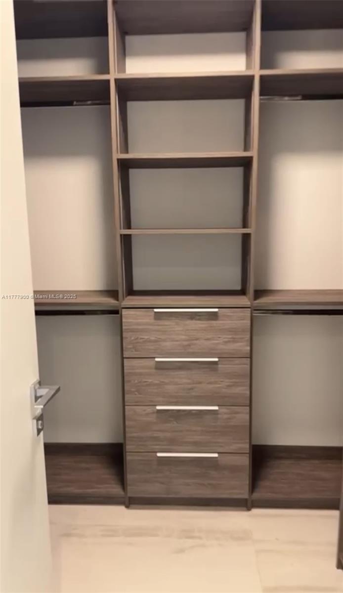 ASTON MARTIN - Residential Lease