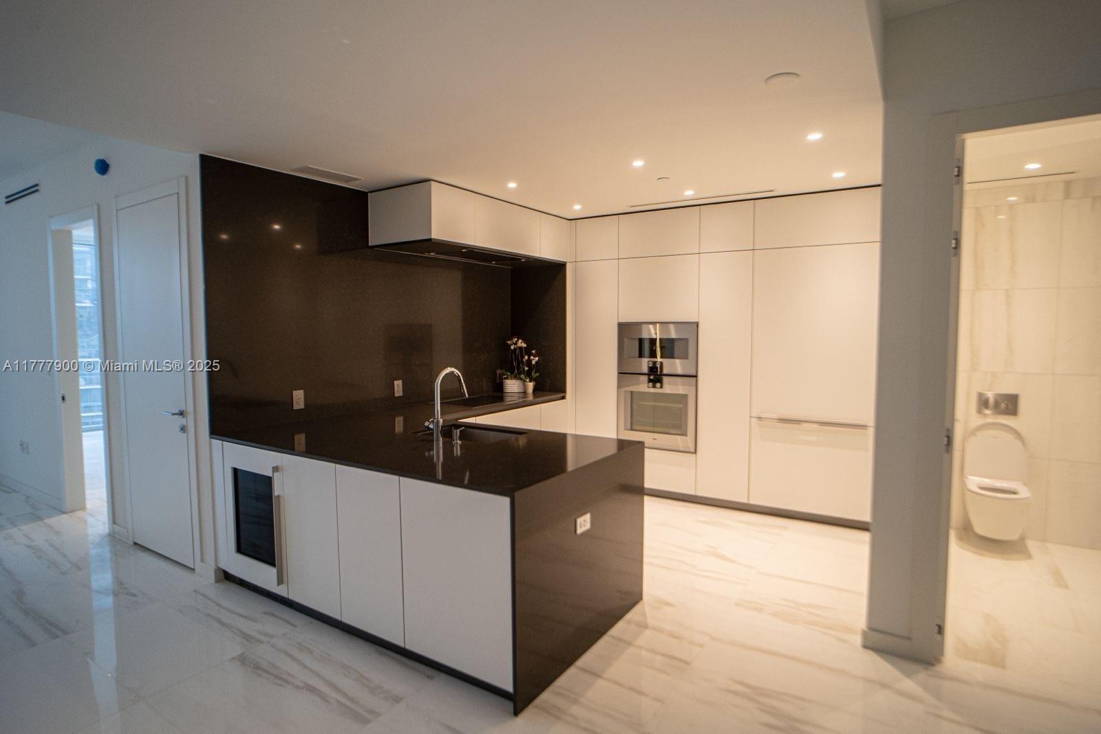 ASTON MARTIN - Residential Lease