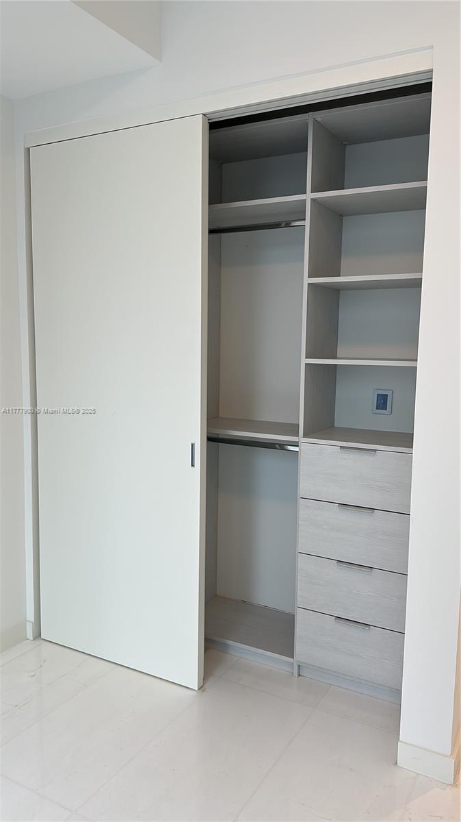 ASTON MARTIN - Residential Lease