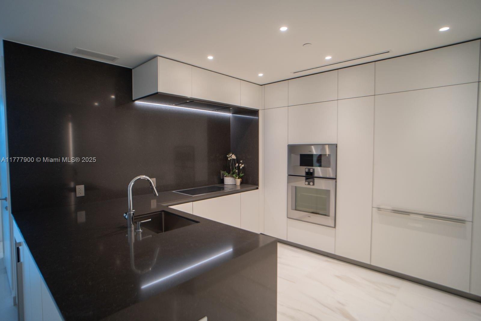 ASTON MARTIN - Residential Lease