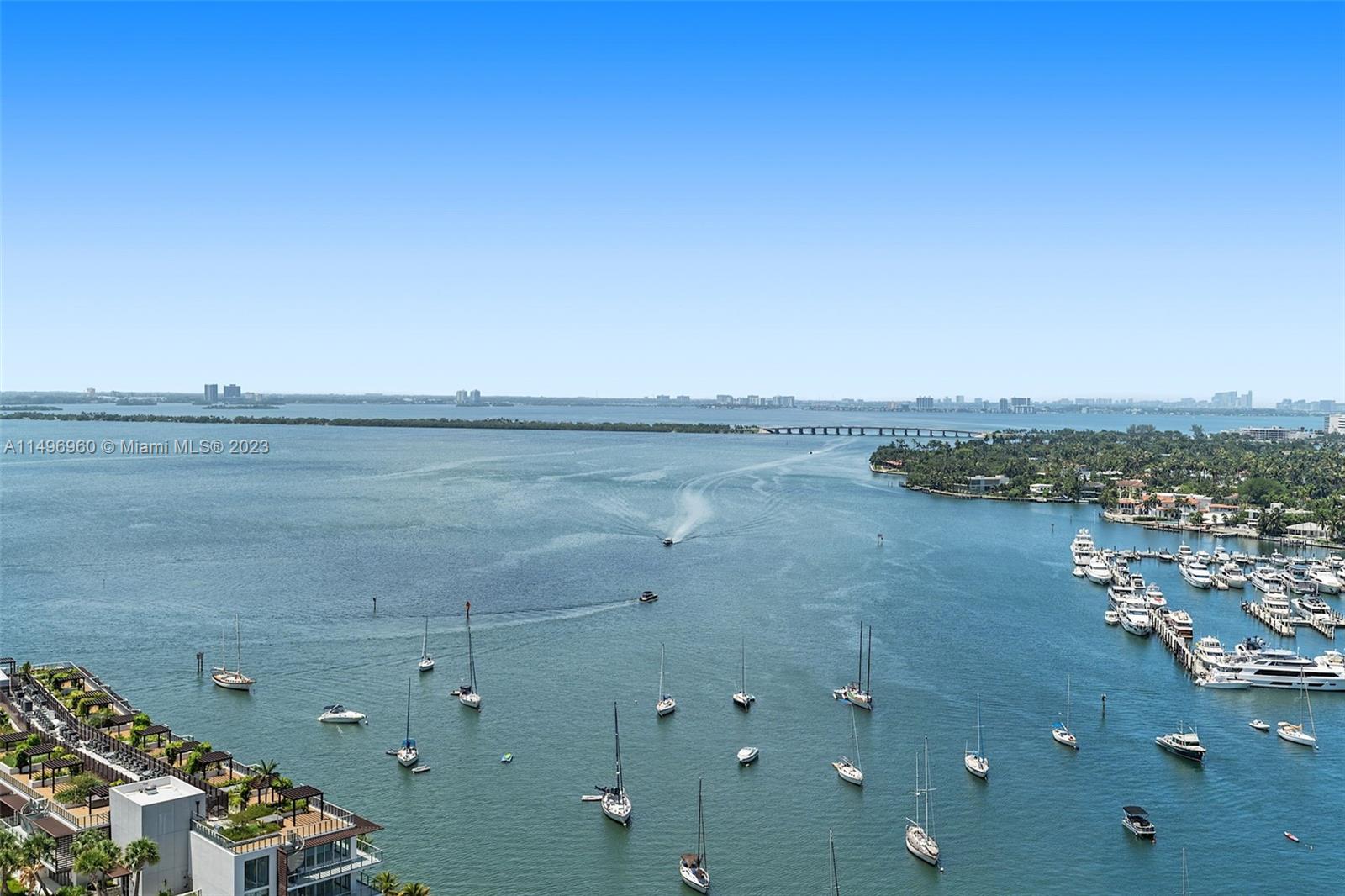 THE GRAND VENETIAN CONDO - Residential