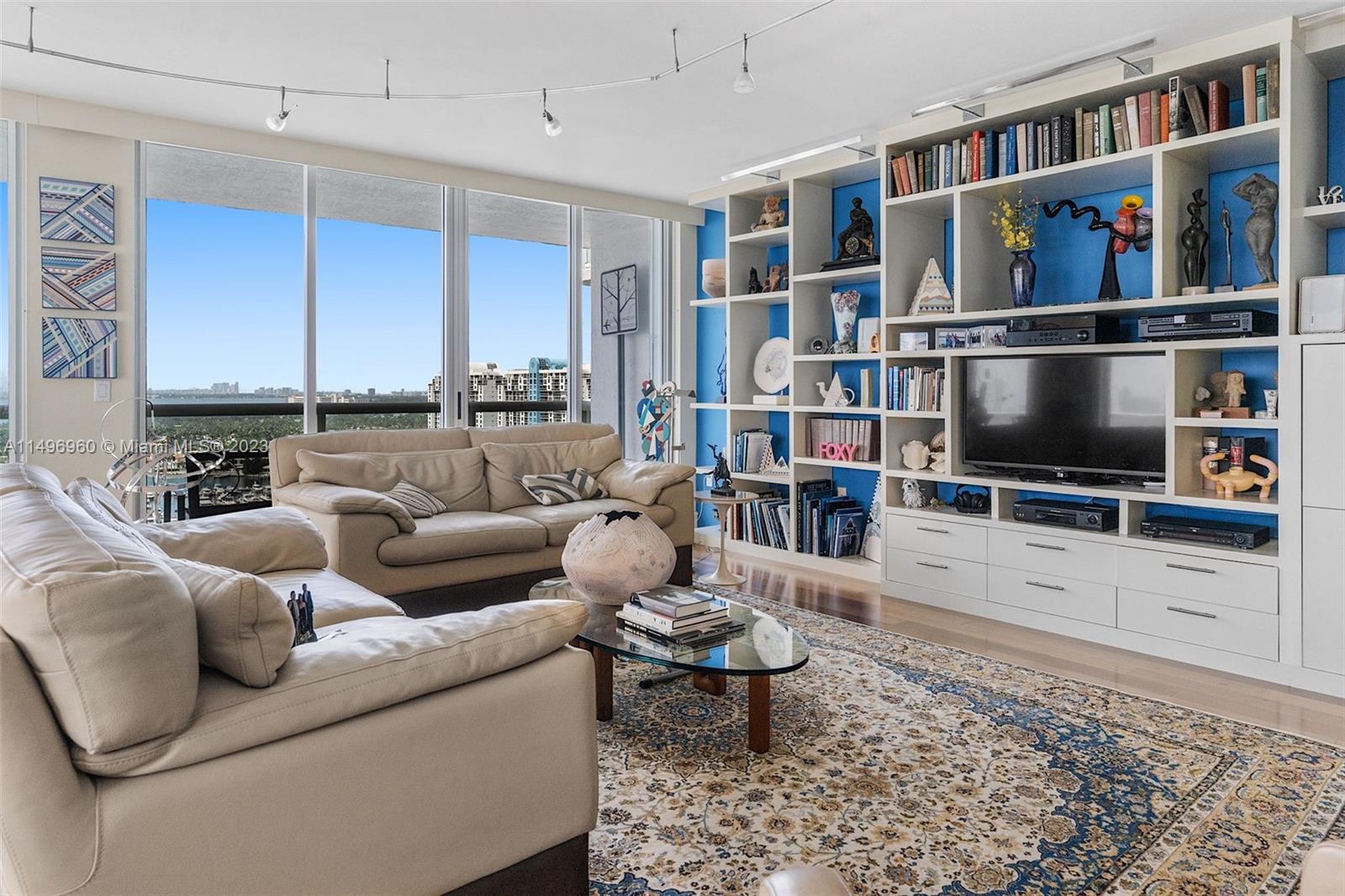 THE GRAND VENETIAN CONDO - Residential