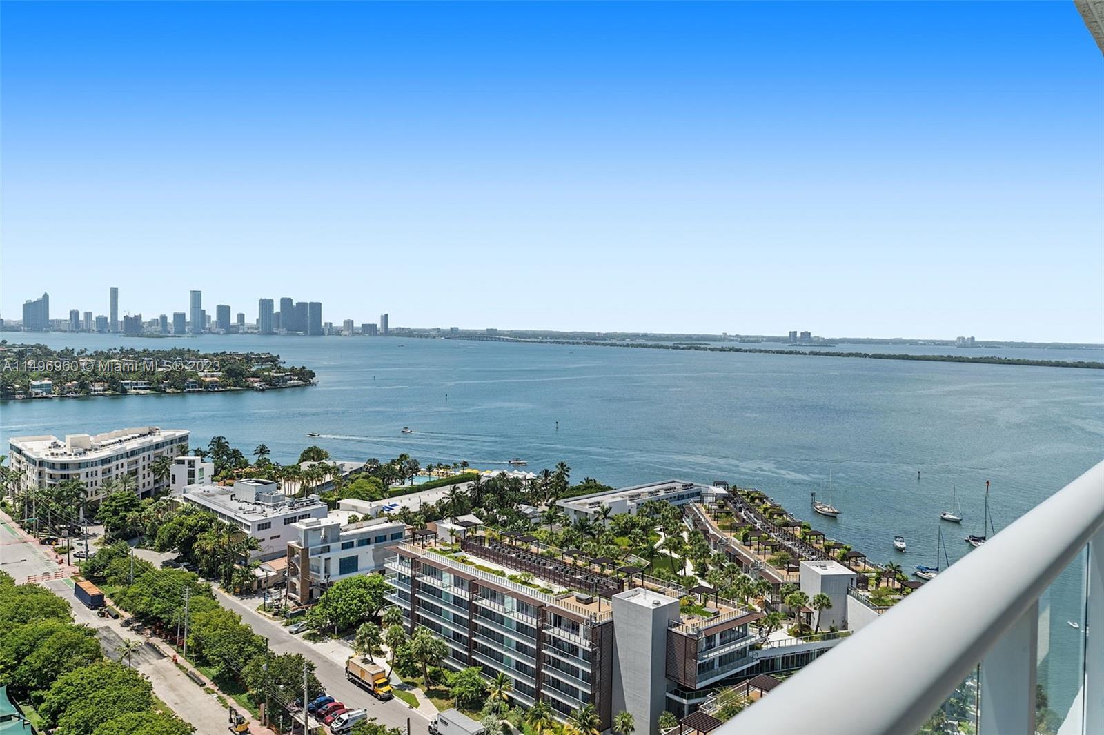 THE GRAND VENETIAN CONDO - Residential