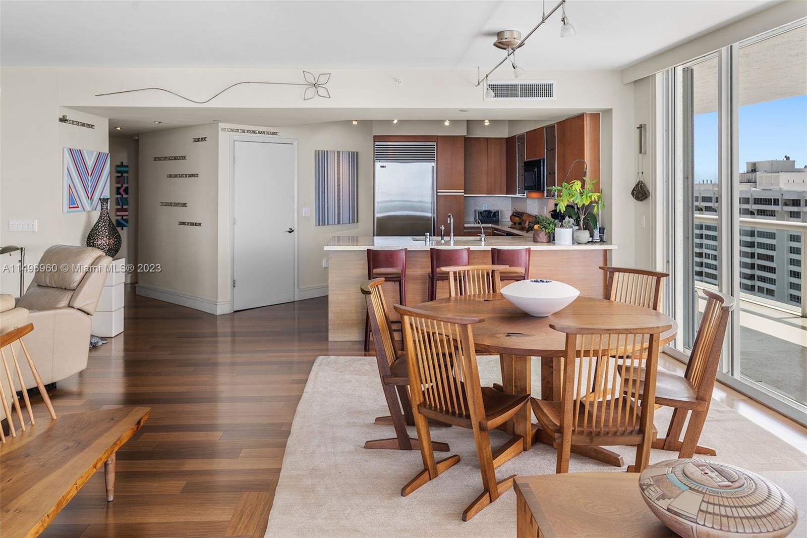 THE GRAND VENETIAN CONDO - Residential