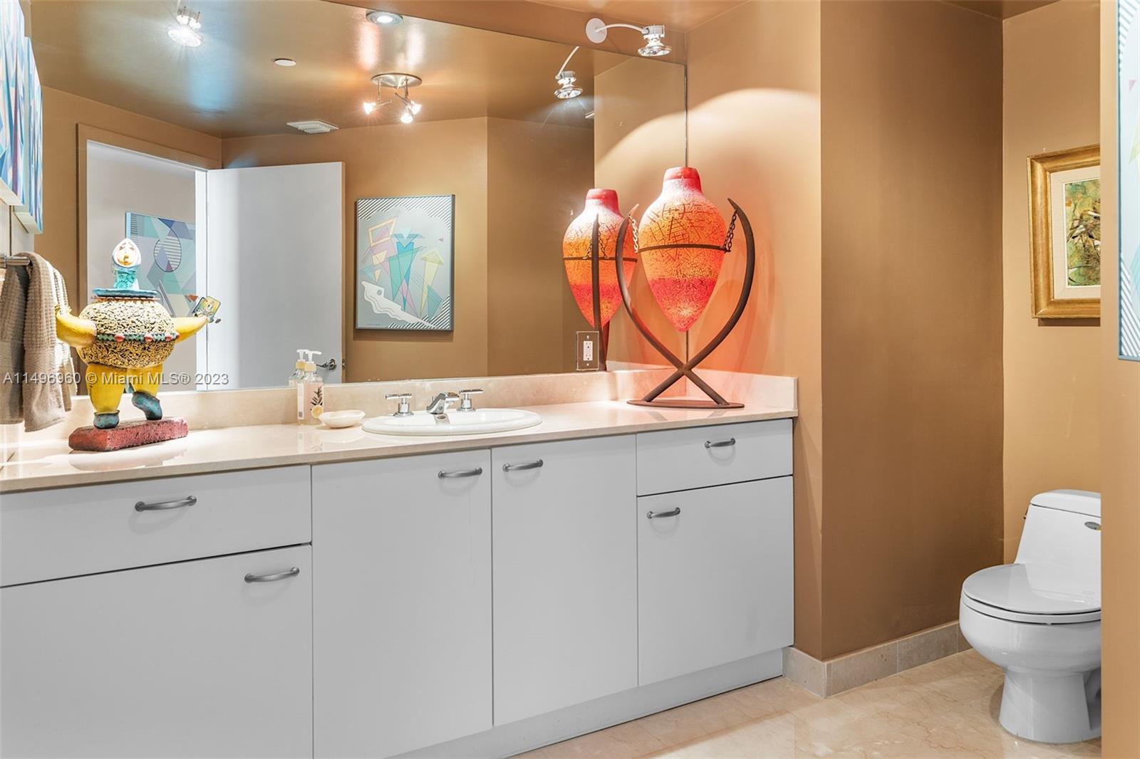 THE GRAND VENETIAN CONDO - Residential