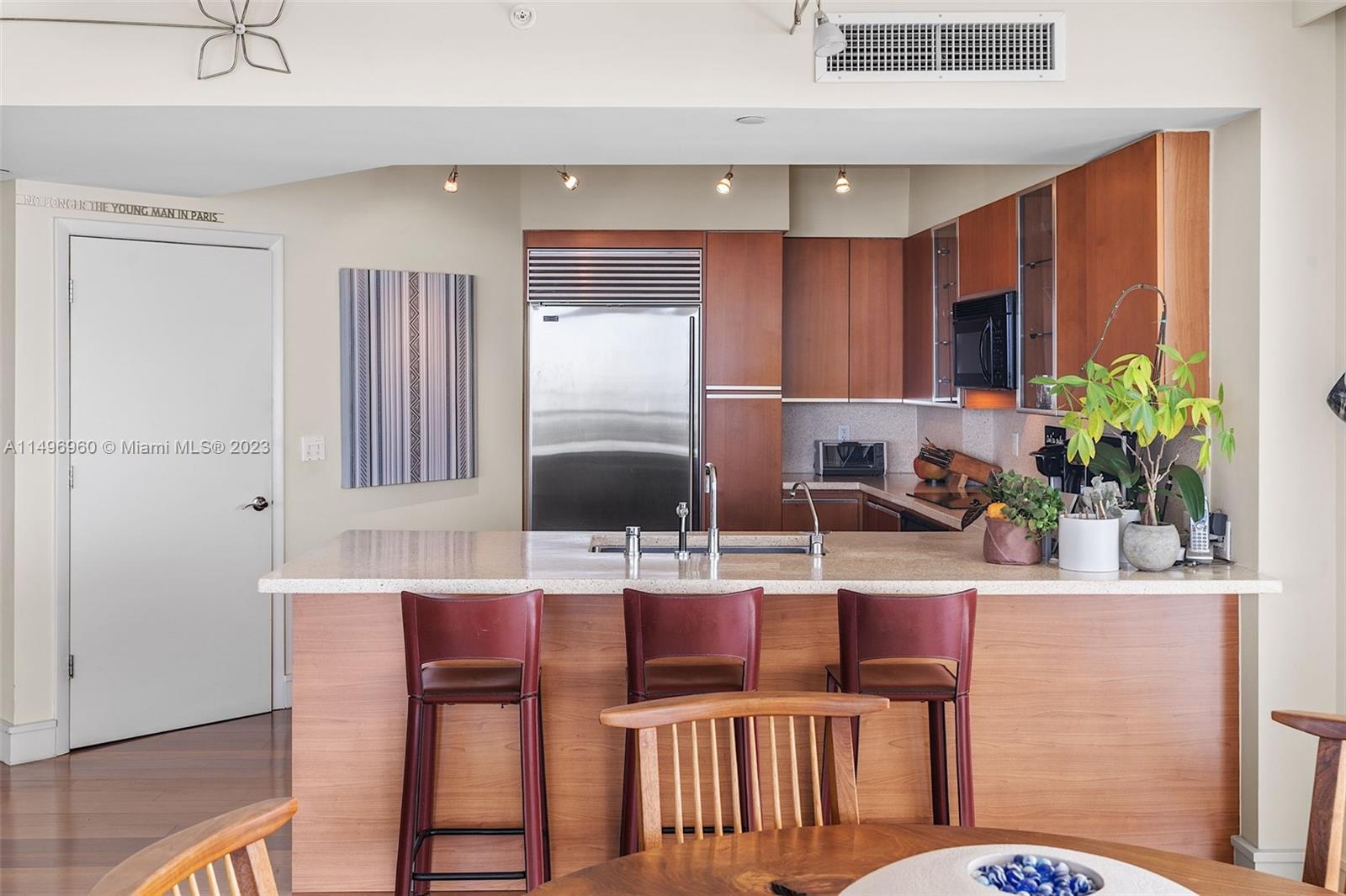 THE GRAND VENETIAN CONDO - Residential