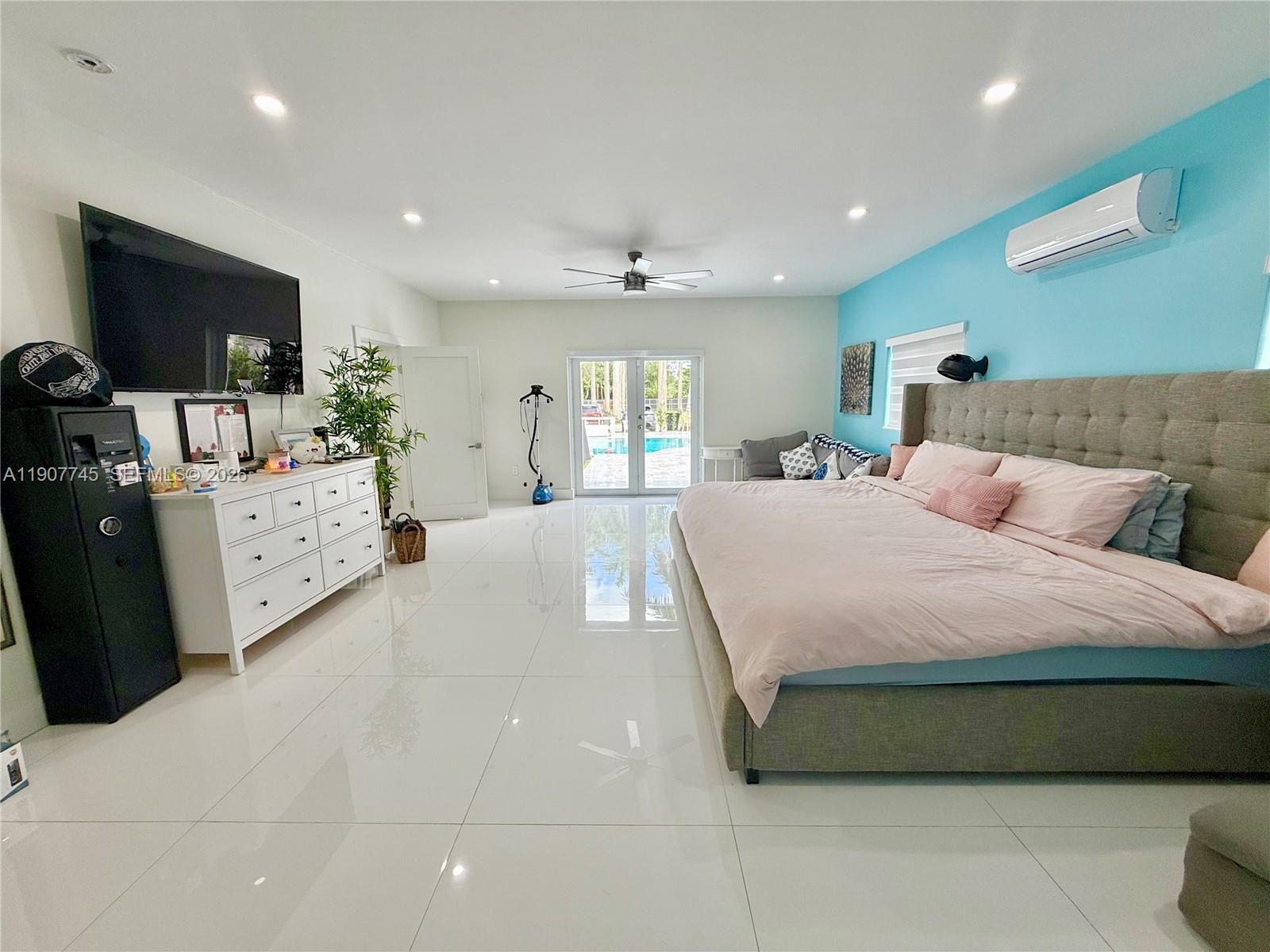 ACRES ESTATES - Residential