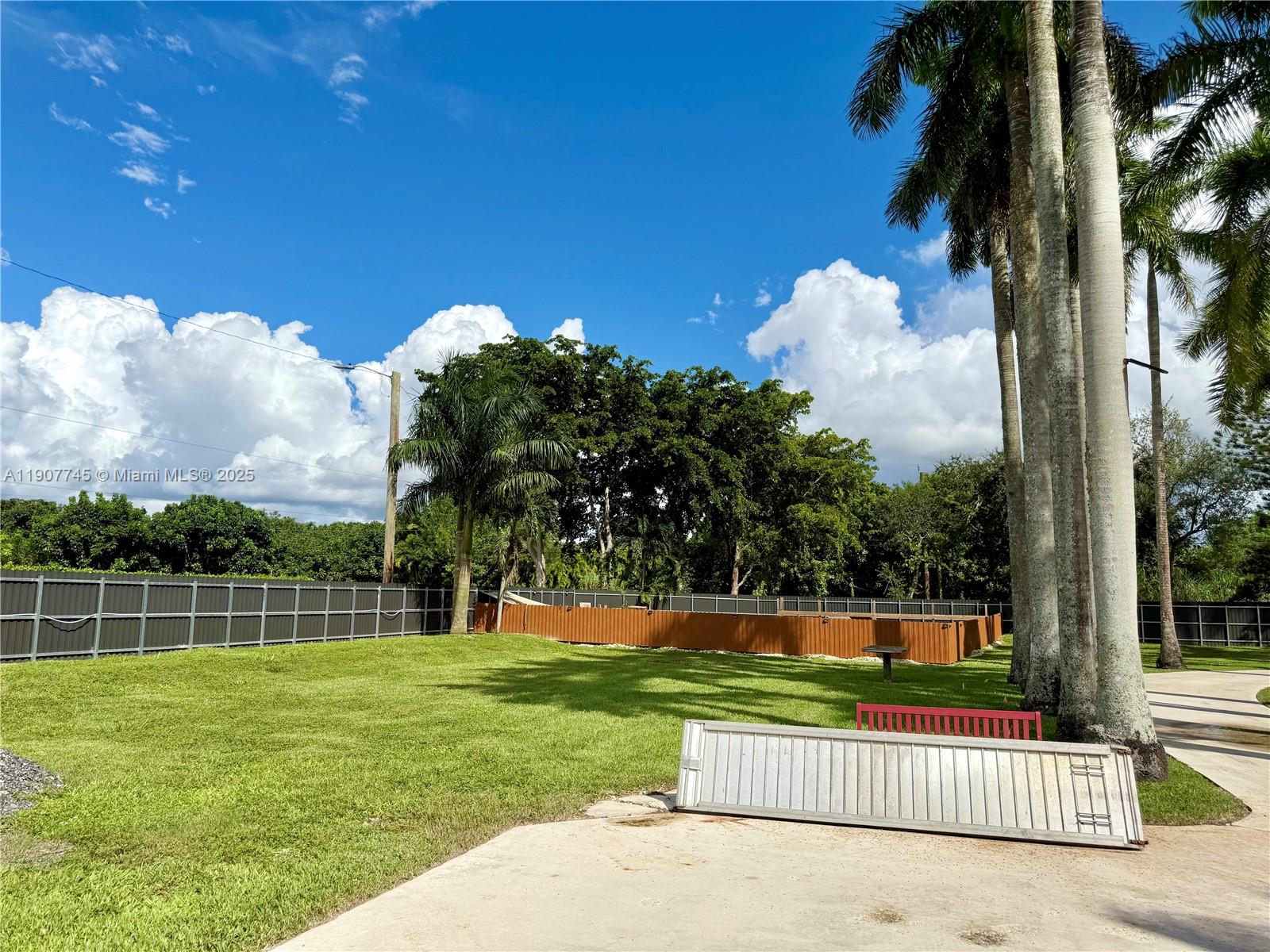 ACRES ESTATES - Residential