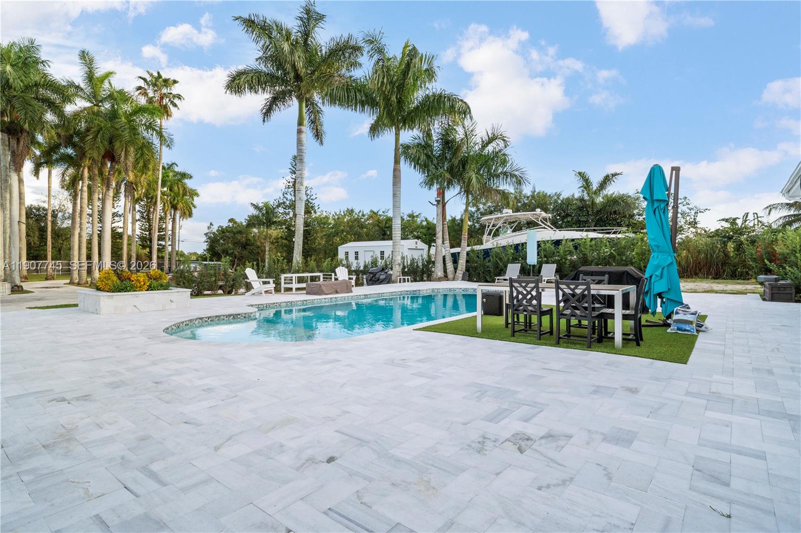 ACRES ESTATES - Residential