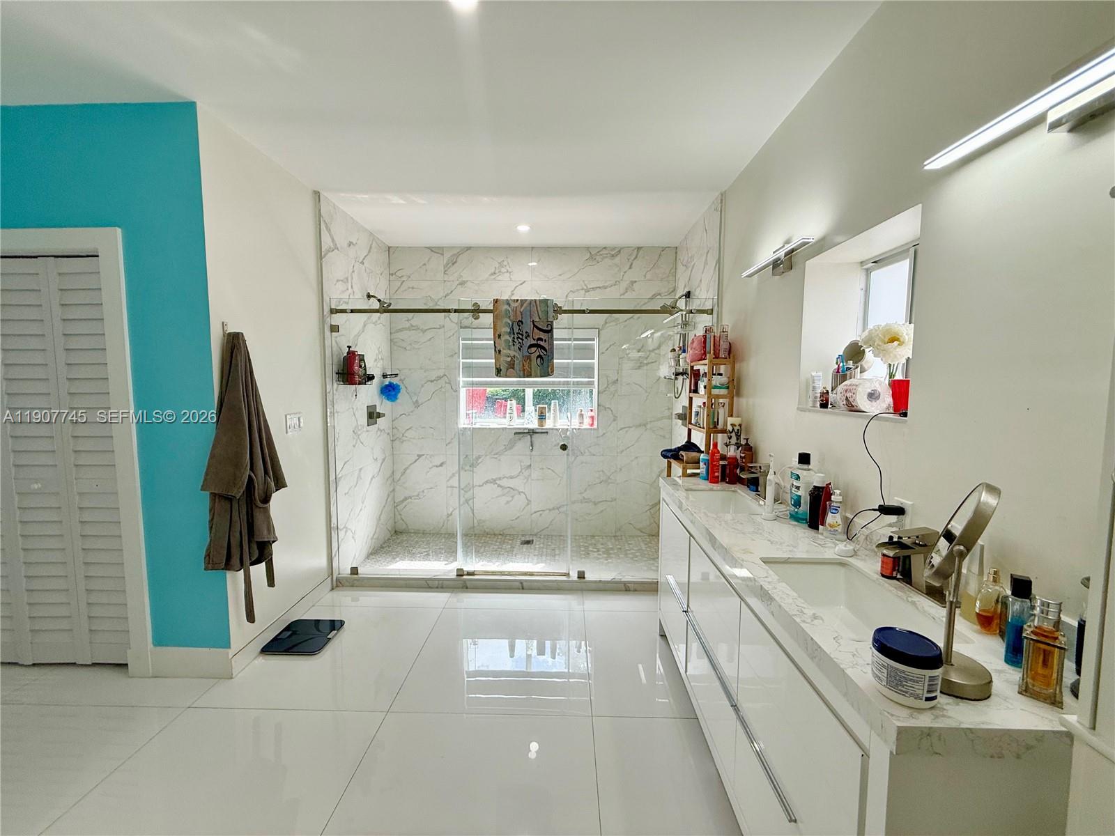 ACRES ESTATES - Residential