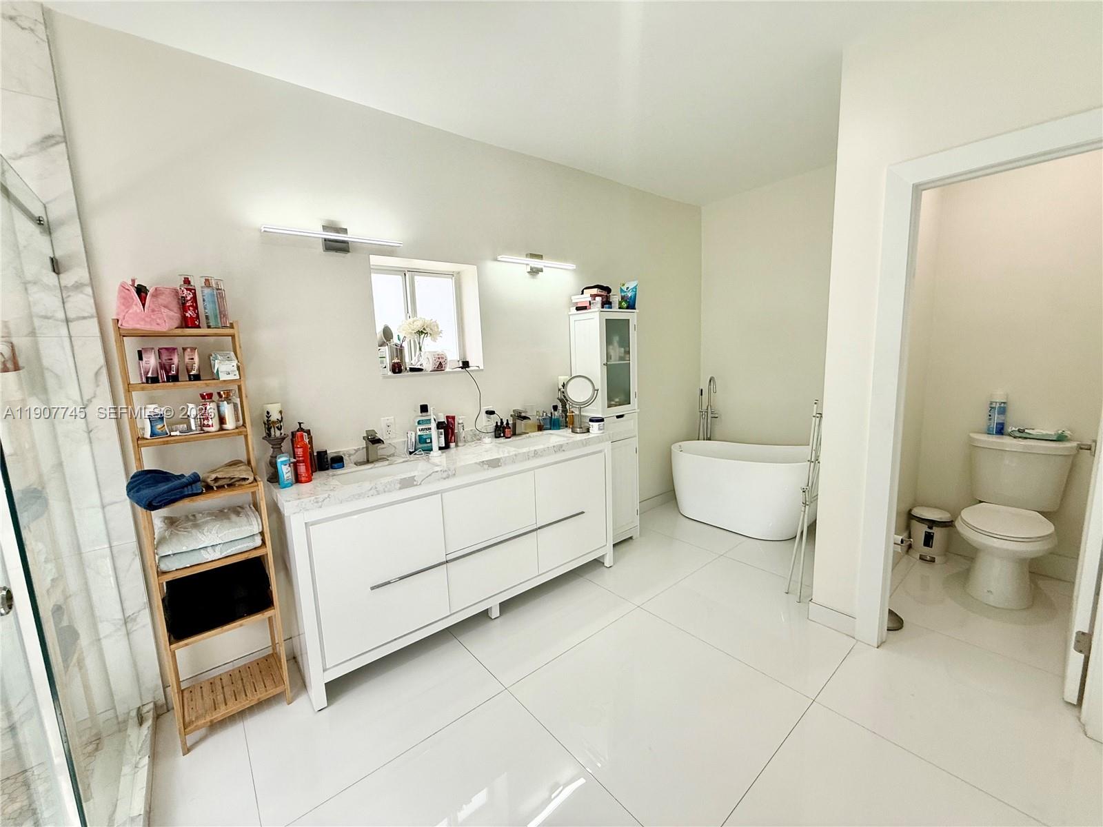 ACRES ESTATES - Residential