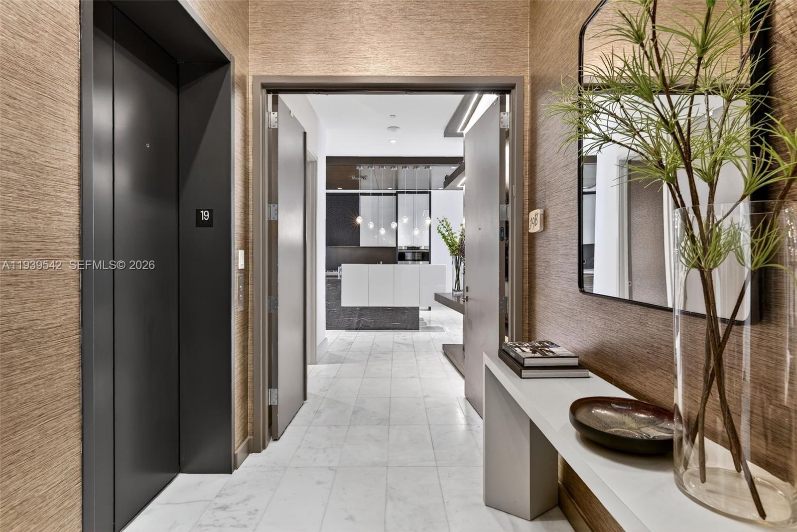 2821 S Bayshore Dr 19B