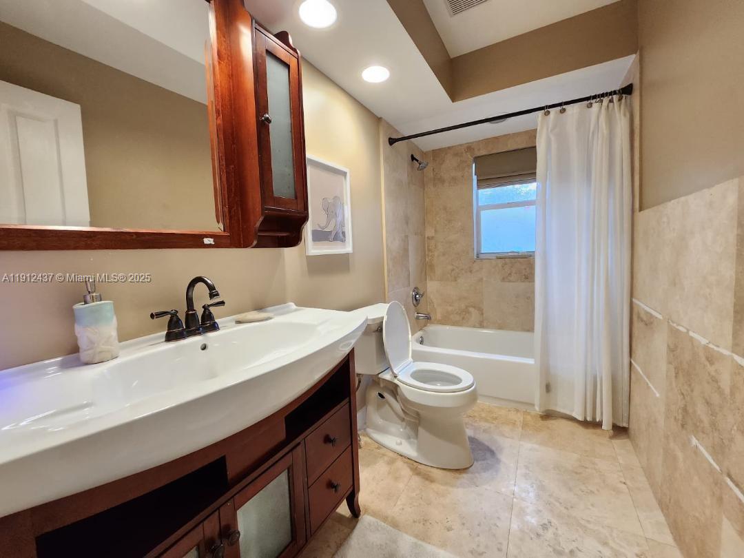 Pine Tree Estates - Residential