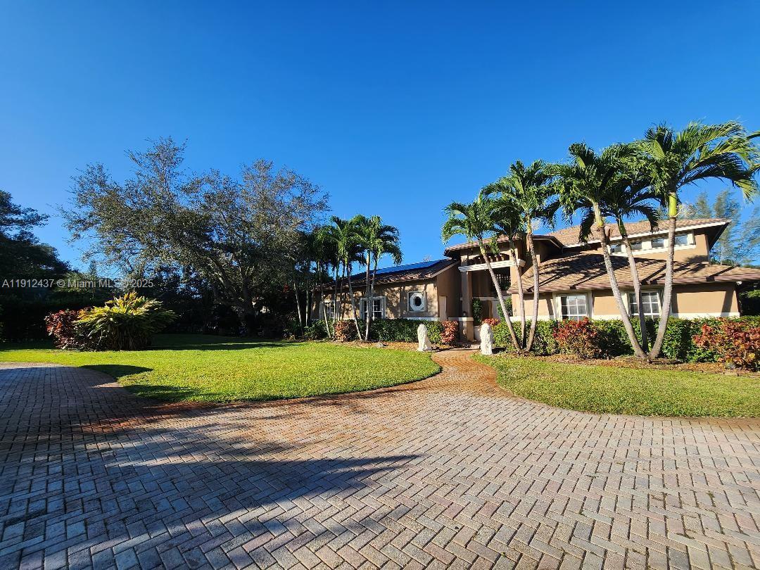 6879 NW 65th Terrace