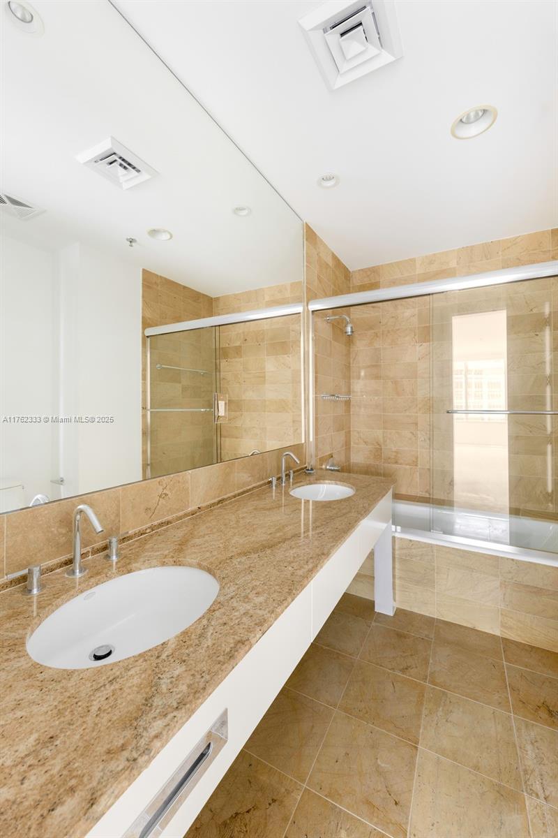 MAYFIELD CONDO - Residential