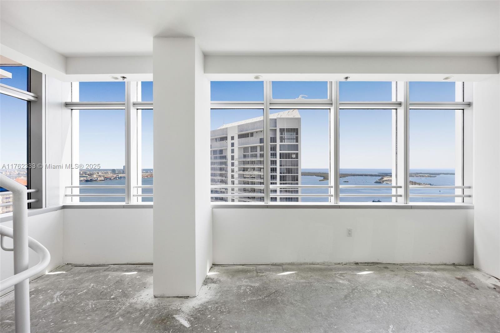 MAYFIELD CONDO - Residential