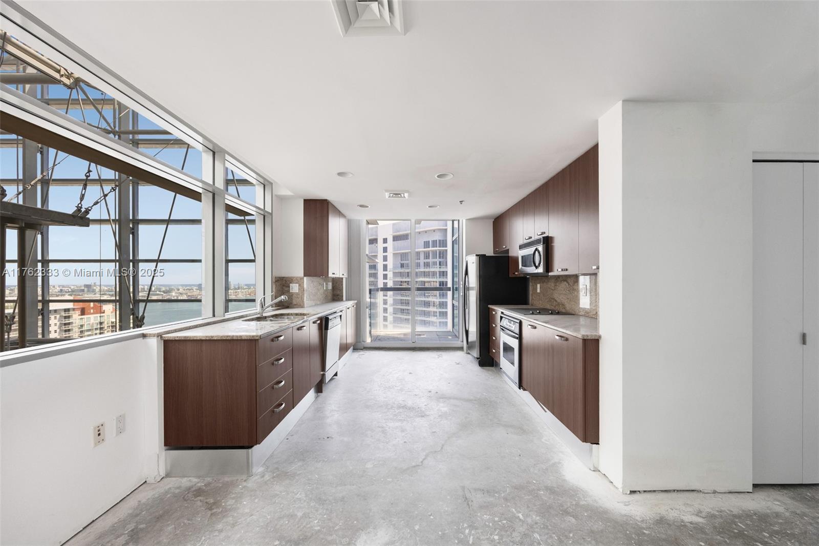 MAYFIELD CONDO - Residential