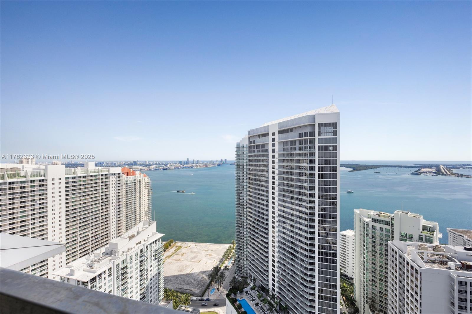 Property for Sale at 1395 Brickell Ave 3407, Miami, Broward County, Florida - Bedrooms: 1 
Bathrooms: 2  - $1,175,000
