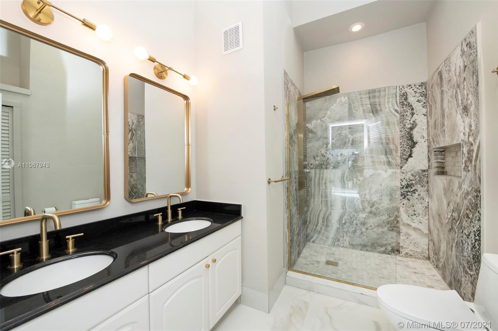 HARBOURWOOD - Residential