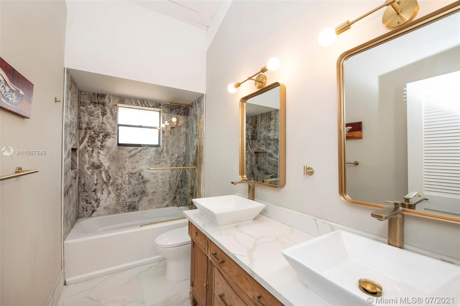 HARBOURWOOD - Residential