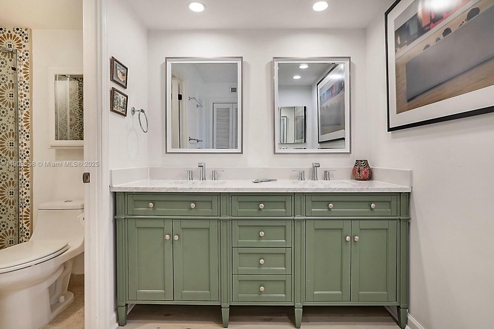 WOODLAND LAKES - Residential