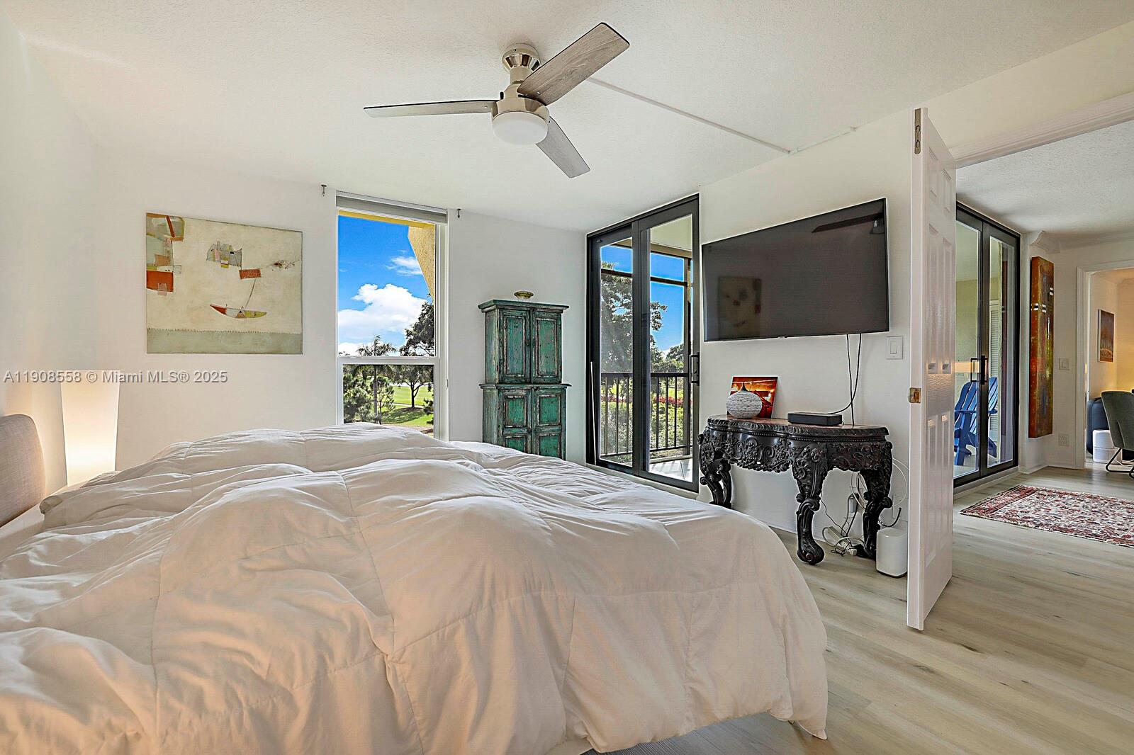 WOODLAND LAKES - Residential