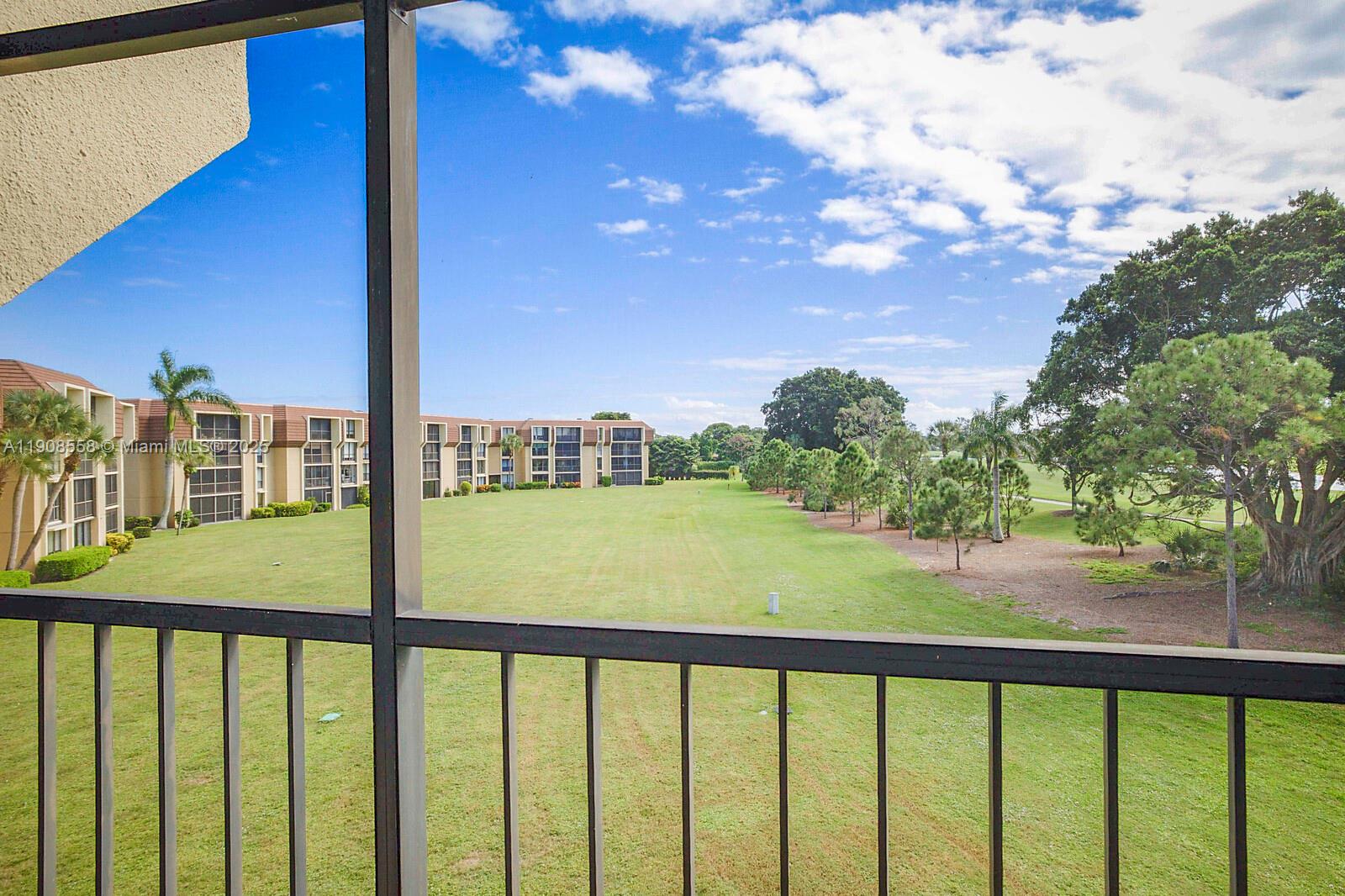 WOODLAND LAKES - Residential