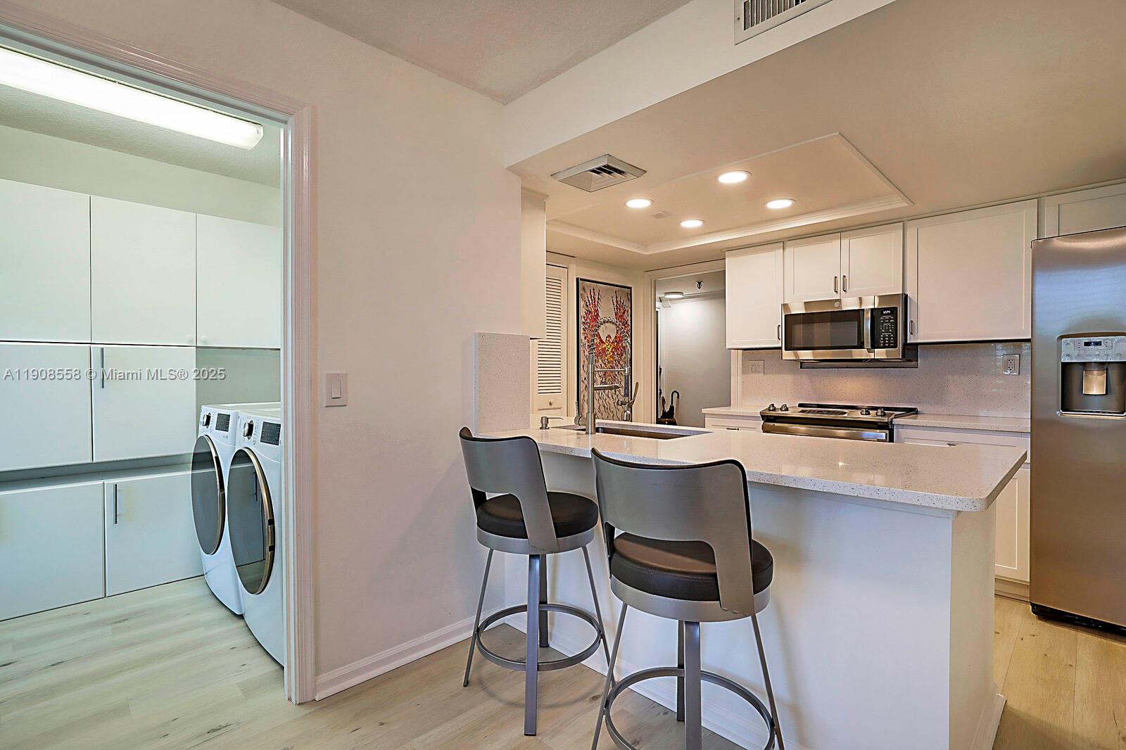 WOODLAND LAKES - Residential