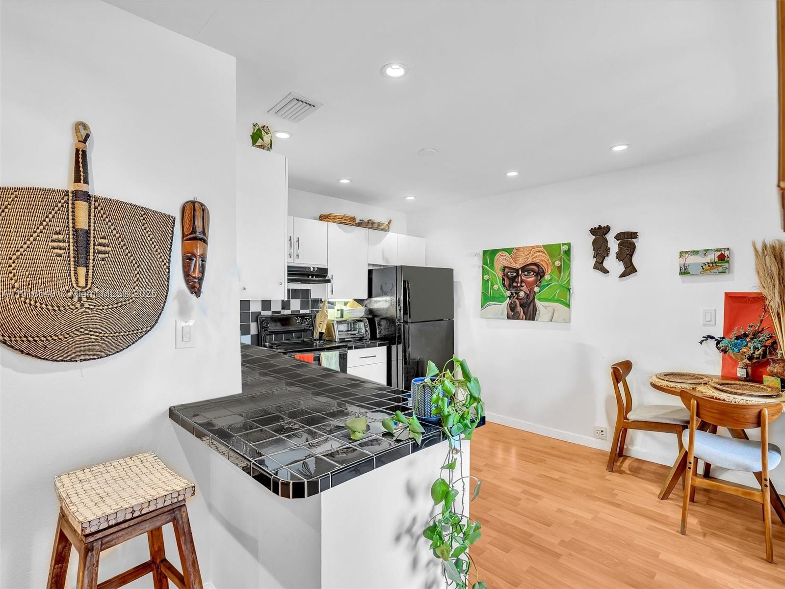 MARINER VILLAGE GARDEN CO - Residential Lease