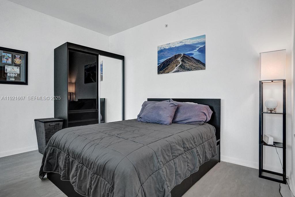 VIZCAYNE NORTH CONDO - Residential Lease