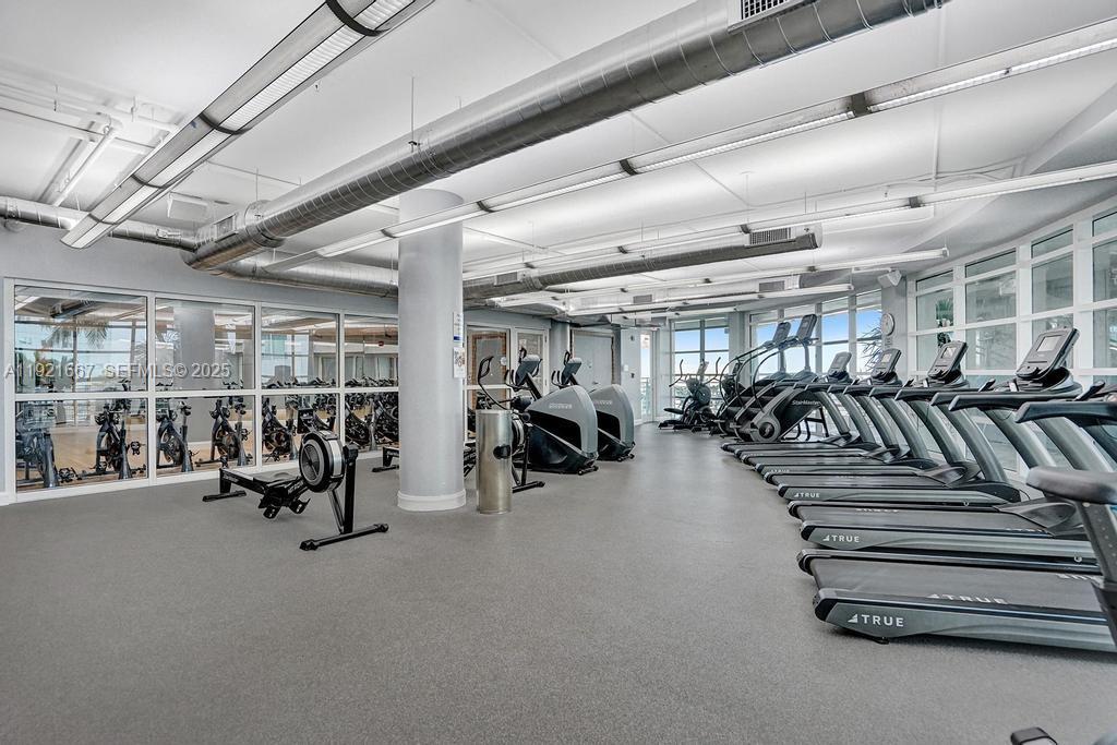 VIZCAYNE NORTH CONDO - Residential Lease