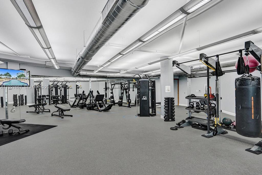 VIZCAYNE NORTH CONDO - Residential Lease