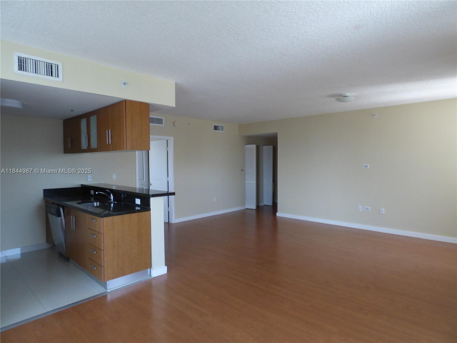 601 NE 23rd St 1105
