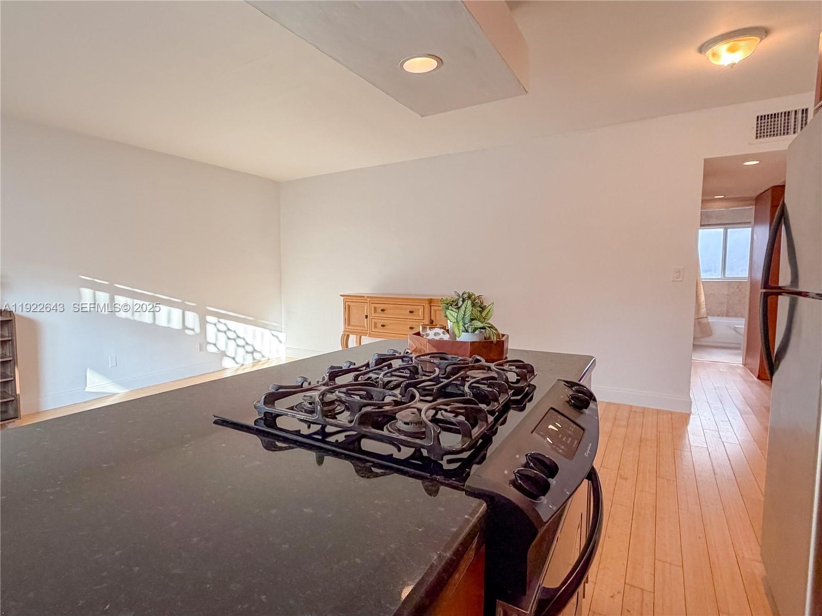 PALM BAY CONDO - Residential Lease