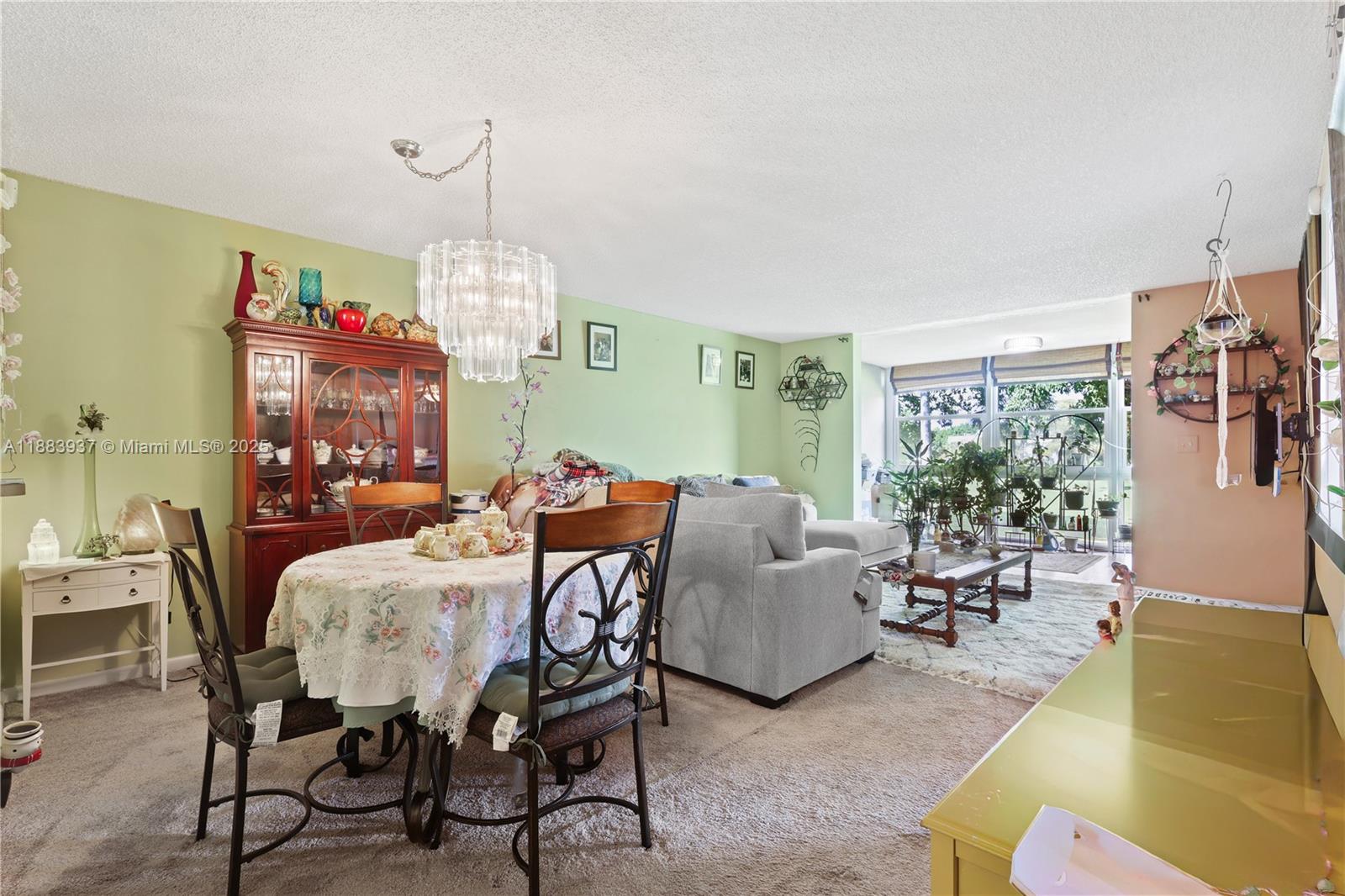 10 OF PALM SPRINGS 2 COND - Residential