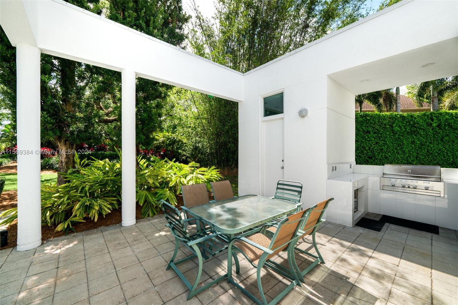 OAK HAMMOCK ESTATES - Residential