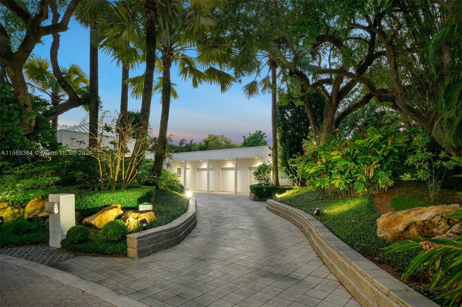 OAK HAMMOCK ESTATES - Residential