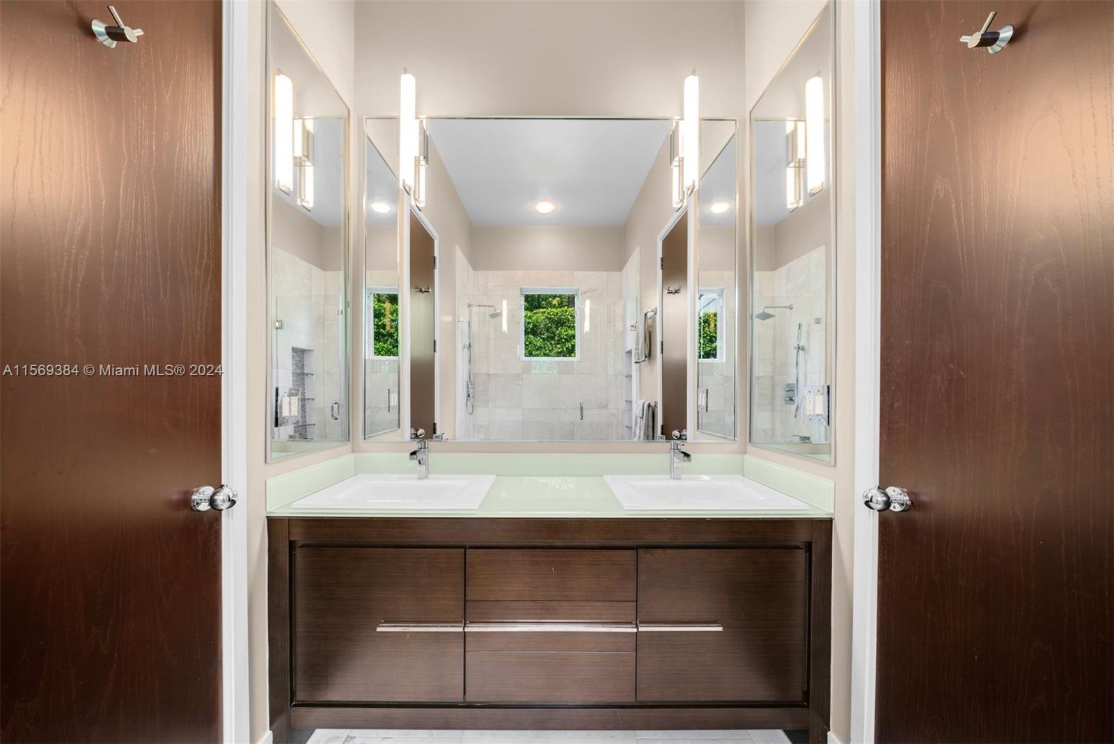 OAK HAMMOCK ESTATES - Residential