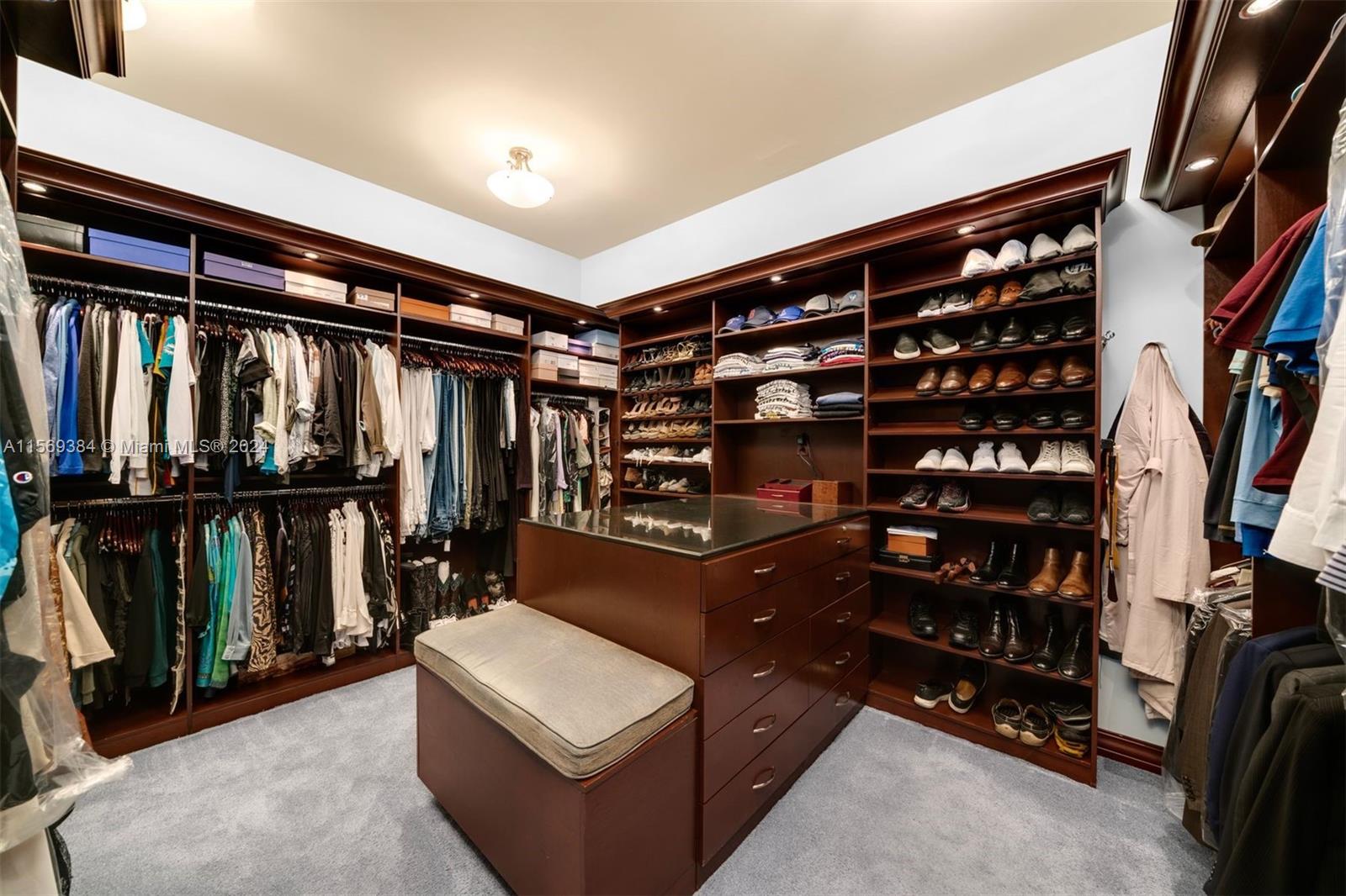 OAK HAMMOCK ESTATES - Residential