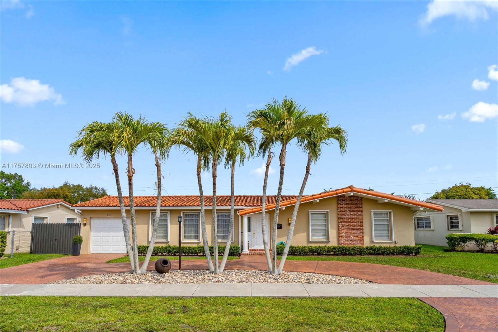 LOLADERO ESTATES - Residential