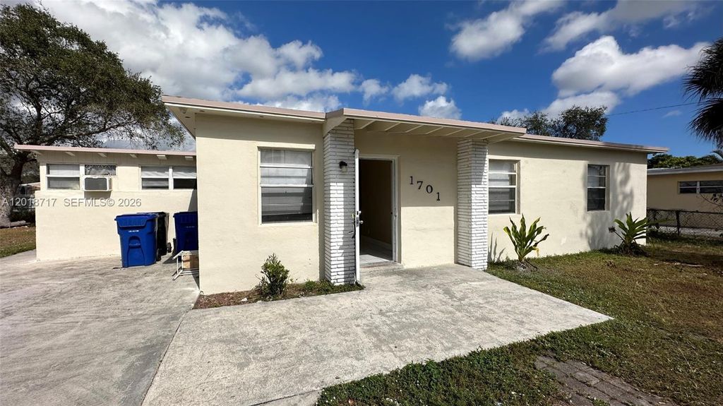 Photo of 1701 NW 13th St, Fort Lauderdale, FL 33311 (MLS # A12018717)