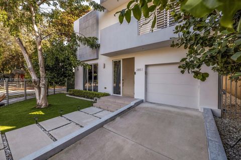 2851 SW 33rd Ct 2851 Miami FL 33133