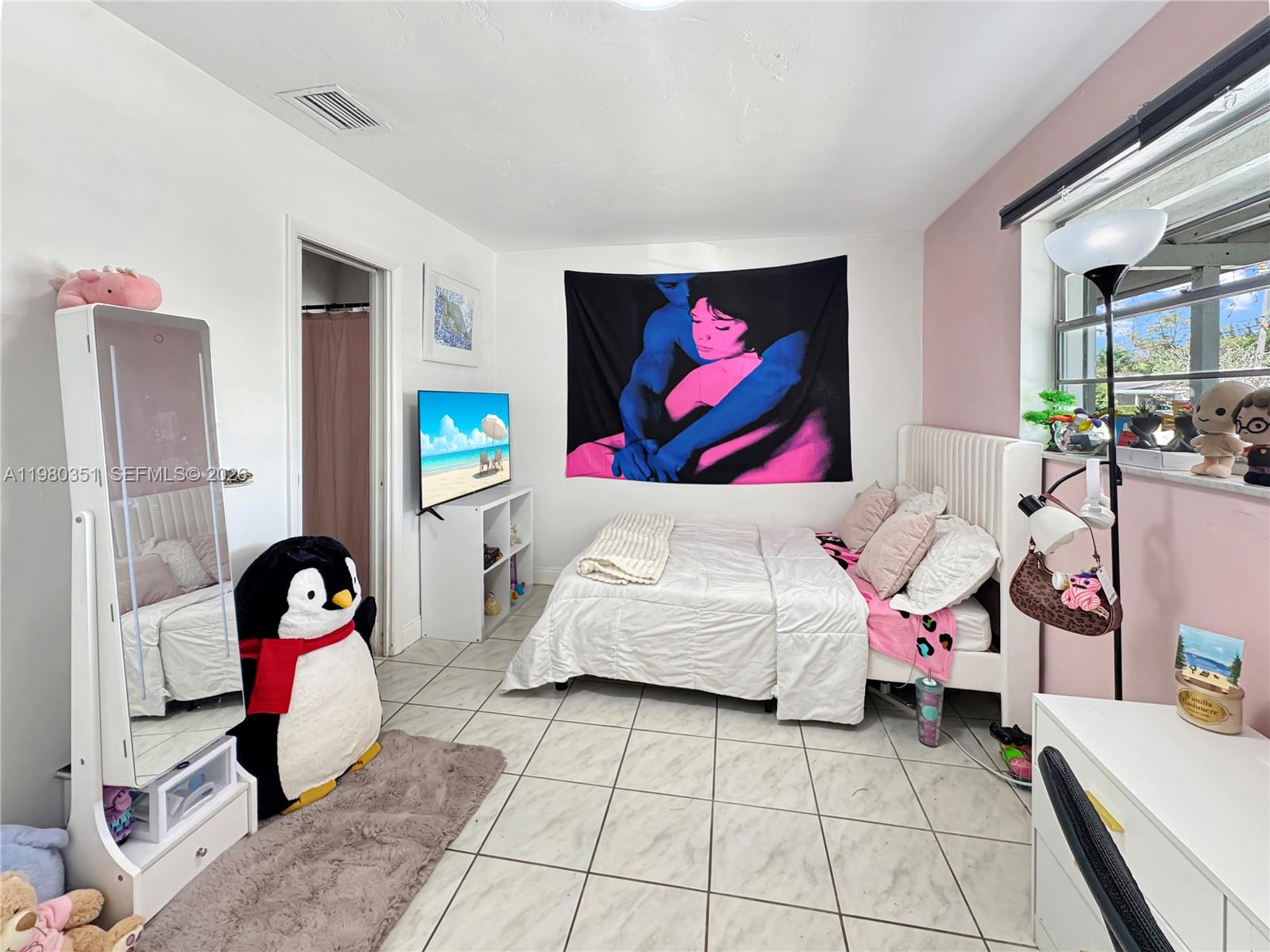 SILVER LAKE - Residential