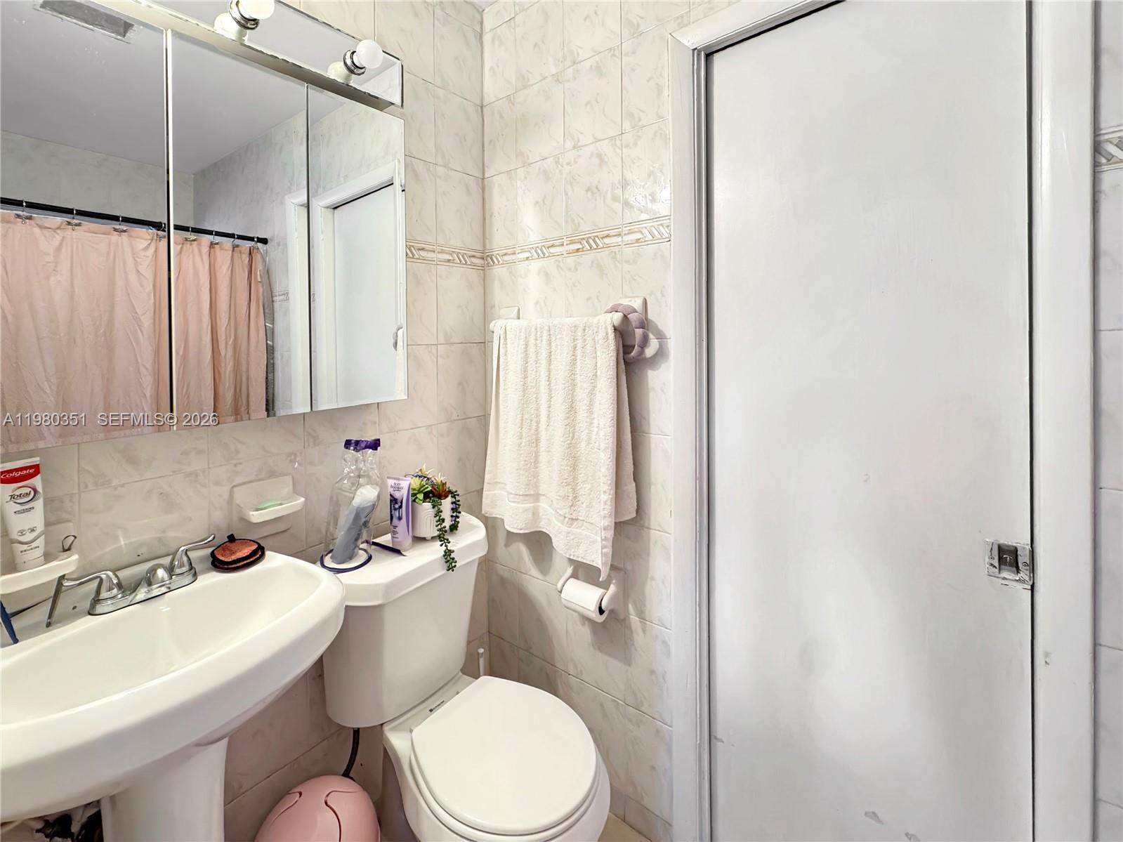 SILVER LAKE - Residential