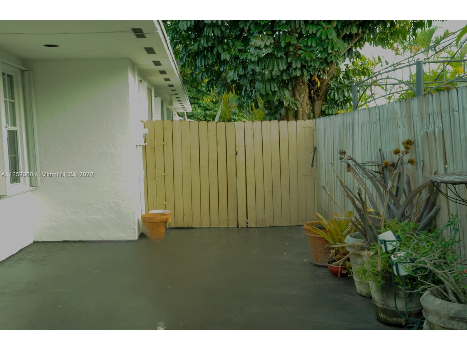 CORAL VILLAS REV - Residential Lease