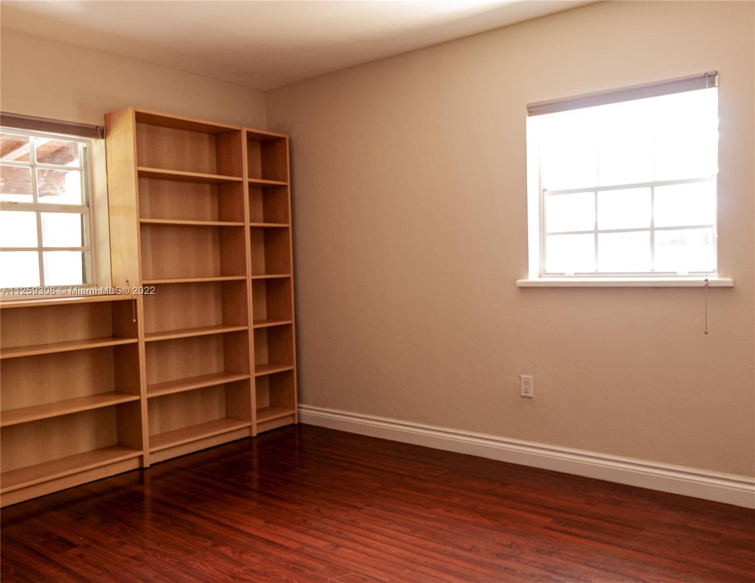 CORAL VILLAS REV - Residential Lease