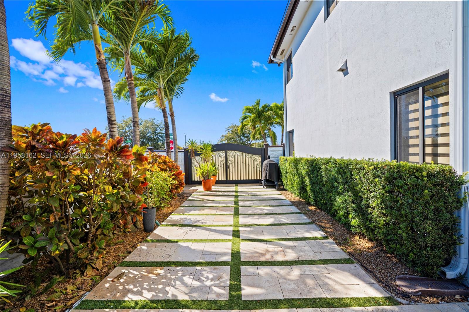 ISABIANCA ESTATES - Residential