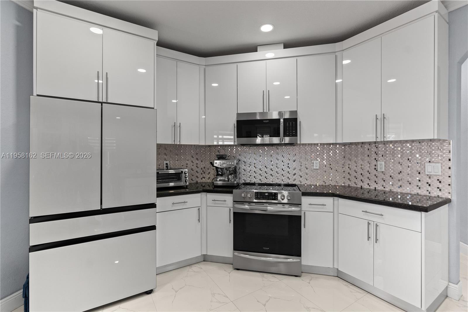 ISABIANCA ESTATES - Residential