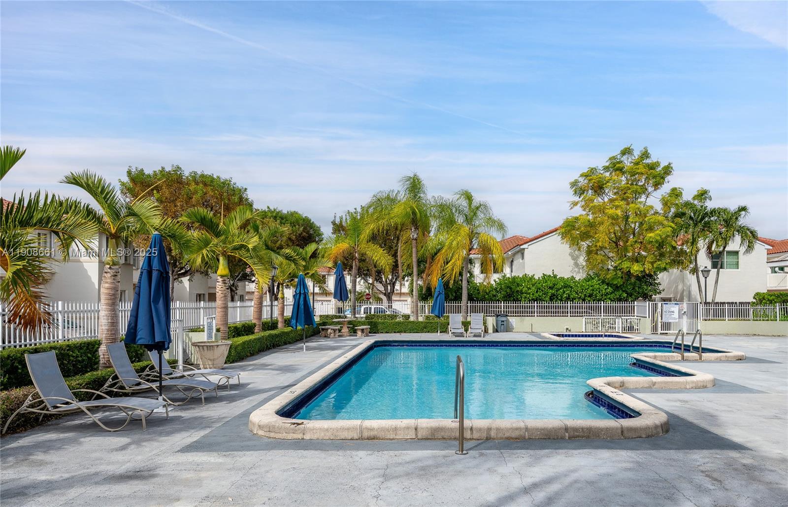 MAHOGANY KEY II CONDO - Residential