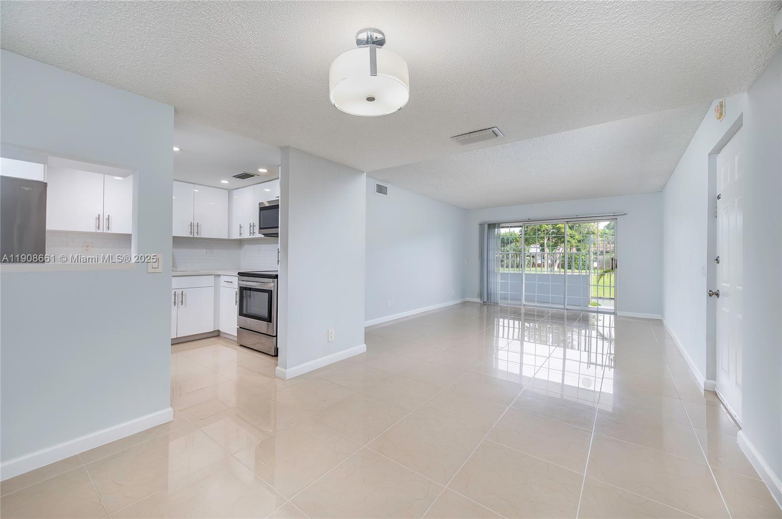 MAHOGANY KEY II CONDO - Residential